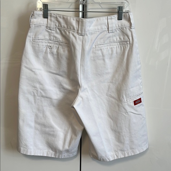 DICKIES White Cotton Utility Long Bermuda Shorts, Size 11/30 - Picture 6 of 10